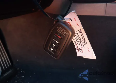 2018 Lexus Is 300 z USA, uszkodzony, nr VIN JTHBA1D29J5076293